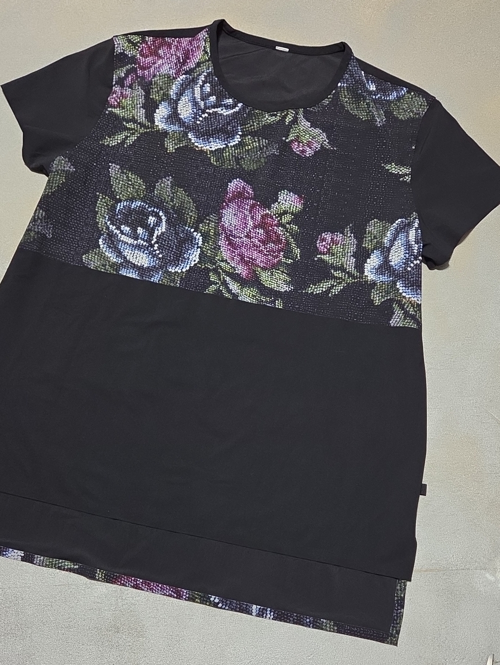 lululemon athletica Black Floral Panel Short Sleeve Tee Roses Snapshot